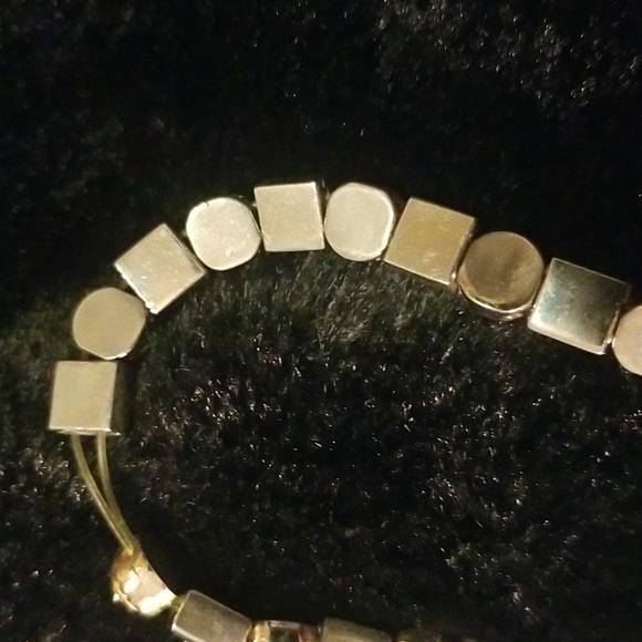 RHINESTONE STRETCH BRACELET Gold and Silvertone metal squares - Picture 6 of 10